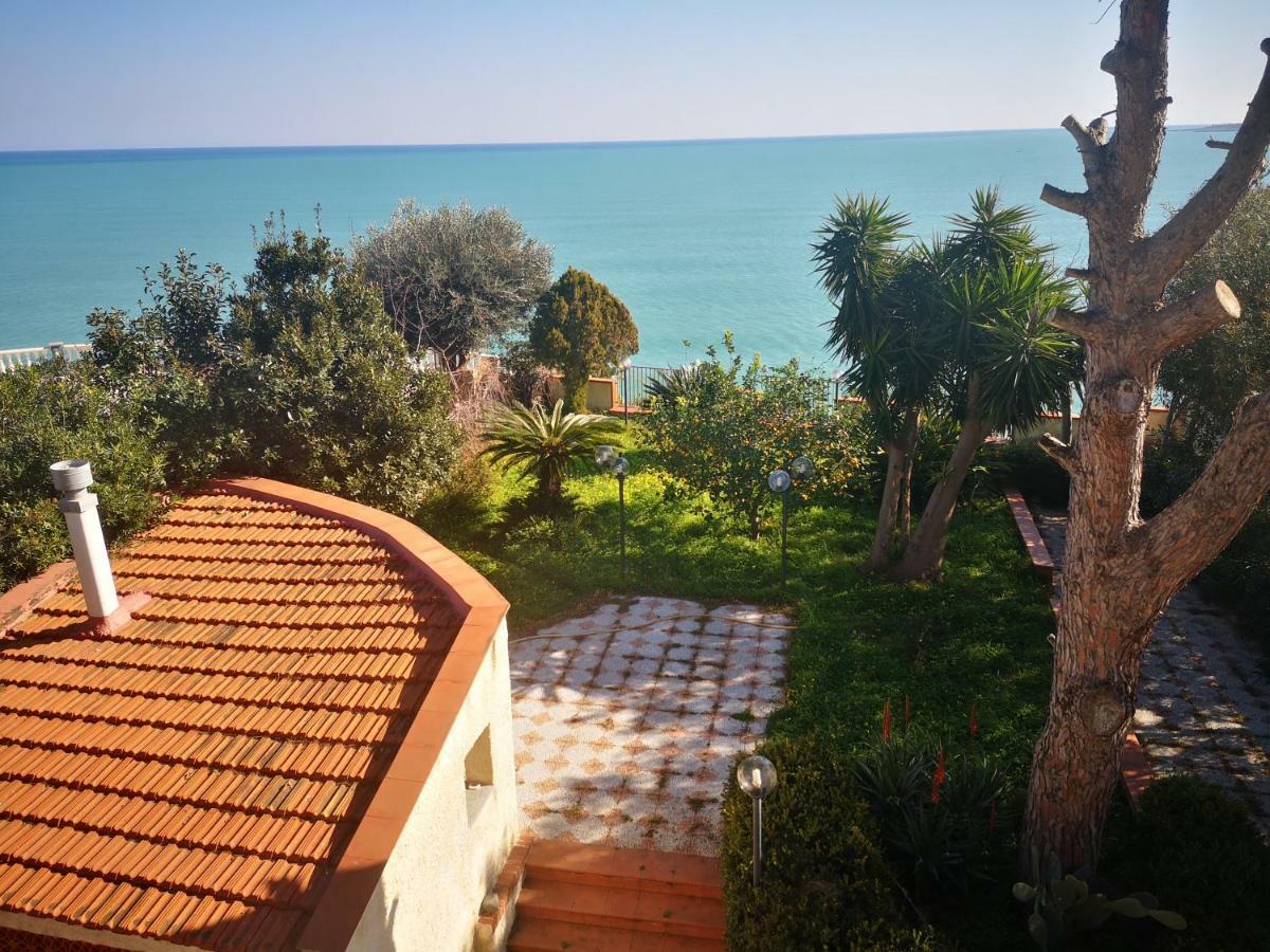 ブルコリ Casa Di Poseidoneヴィラ エクステリア 写真